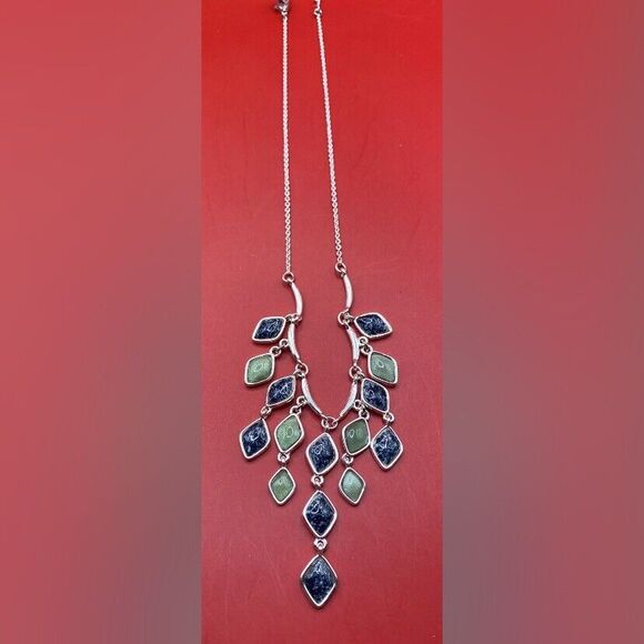 Women’s Necklace Silver Tone Green Black Stone Dangling Boho Statement Party 17” - Picture 1 of 2